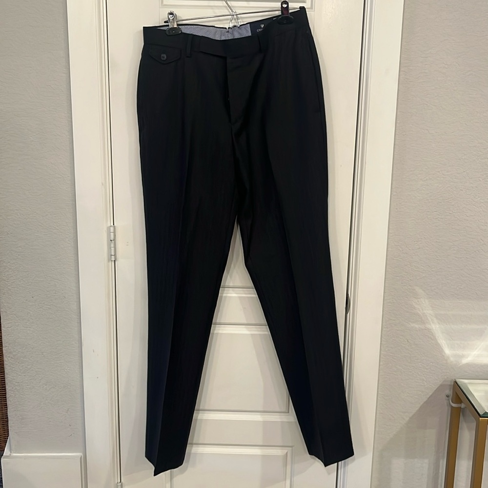 Cremieux men’s pants. Size 32x32. Perfect condition. Dark charcoal color